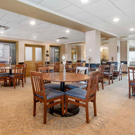 Best Western Rocky Mountain House Buitenkant foto
