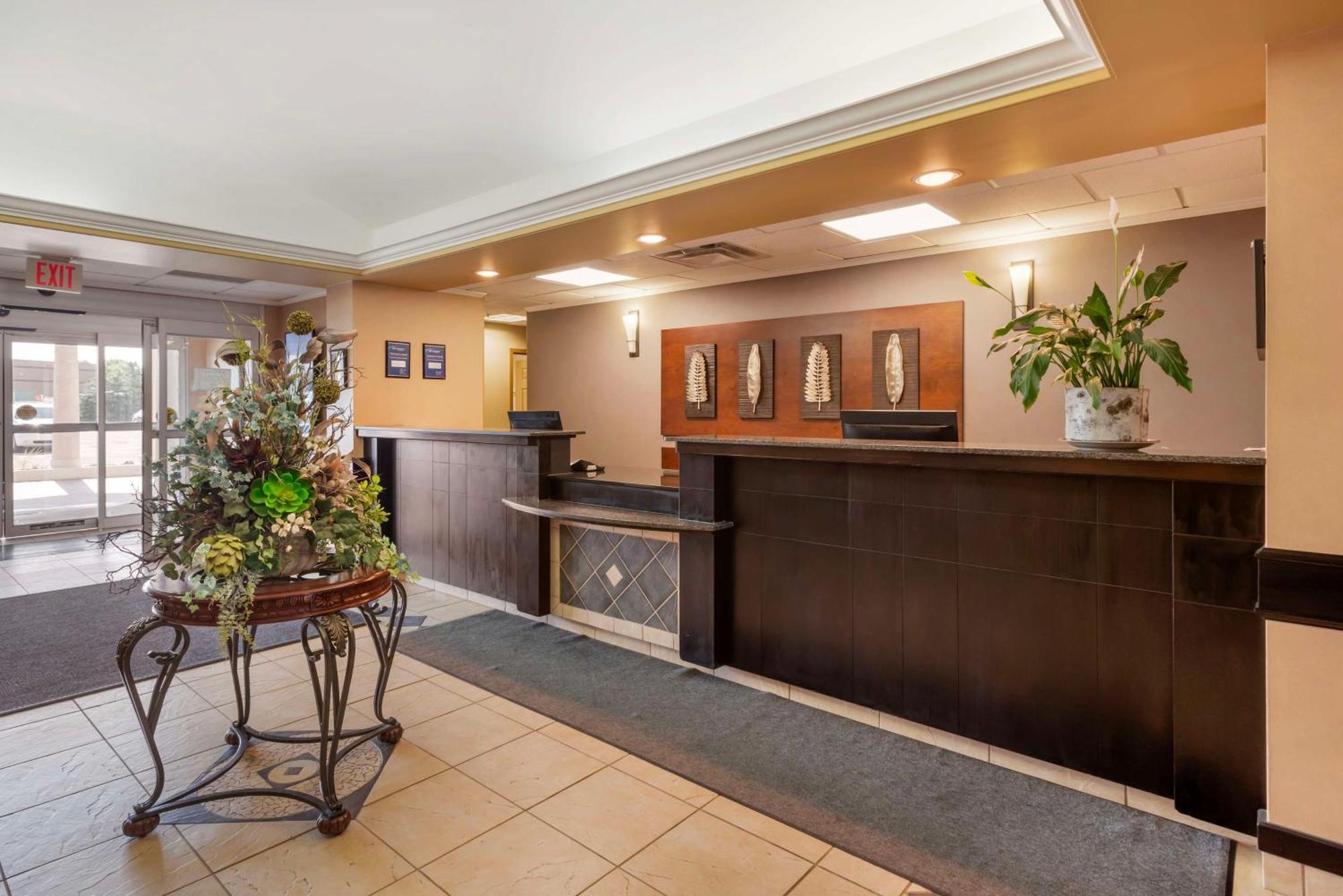 Best Western Rocky Mountain House Buitenkant foto