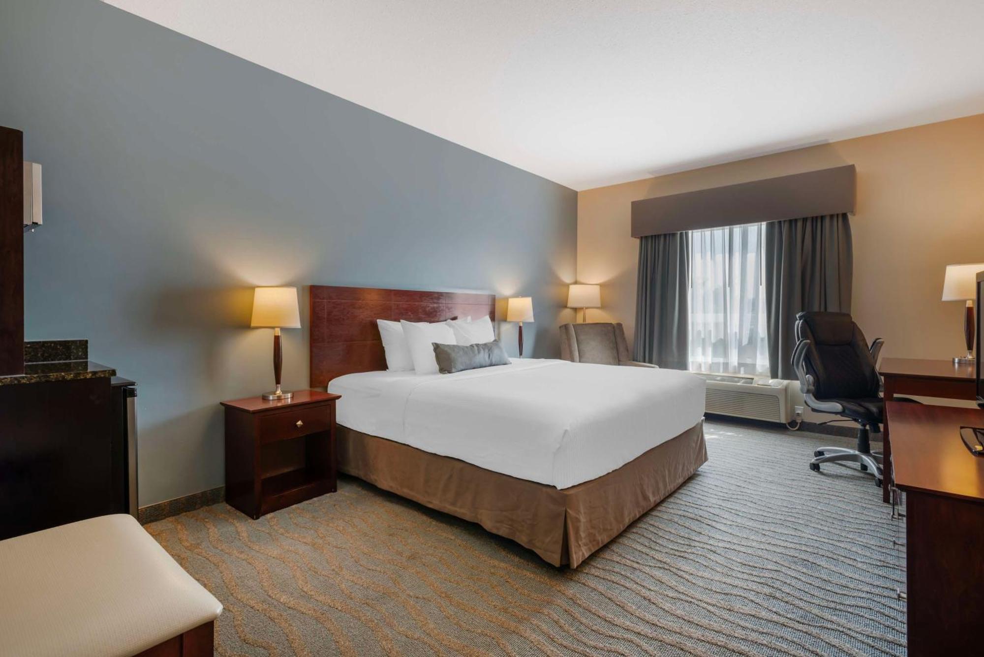 Best Western Rocky Mountain House Buitenkant foto