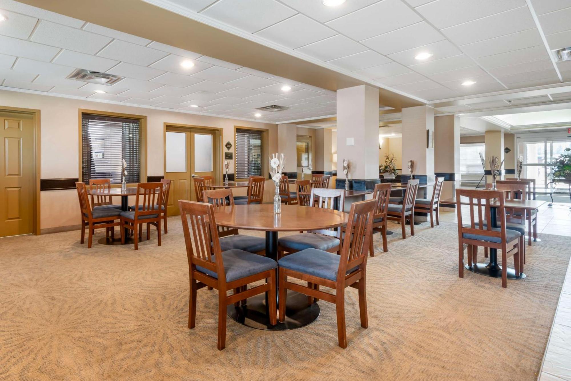 Best Western Rocky Mountain House Buitenkant foto